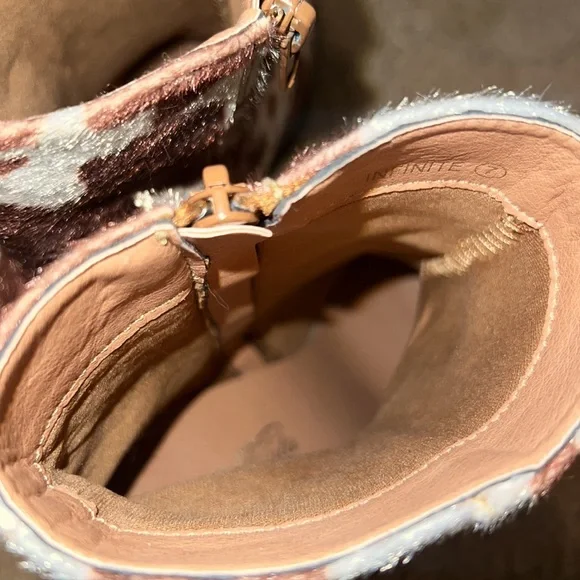 Stay Trendy Booties in Brown (cow hide ) - Picture 4 of 8